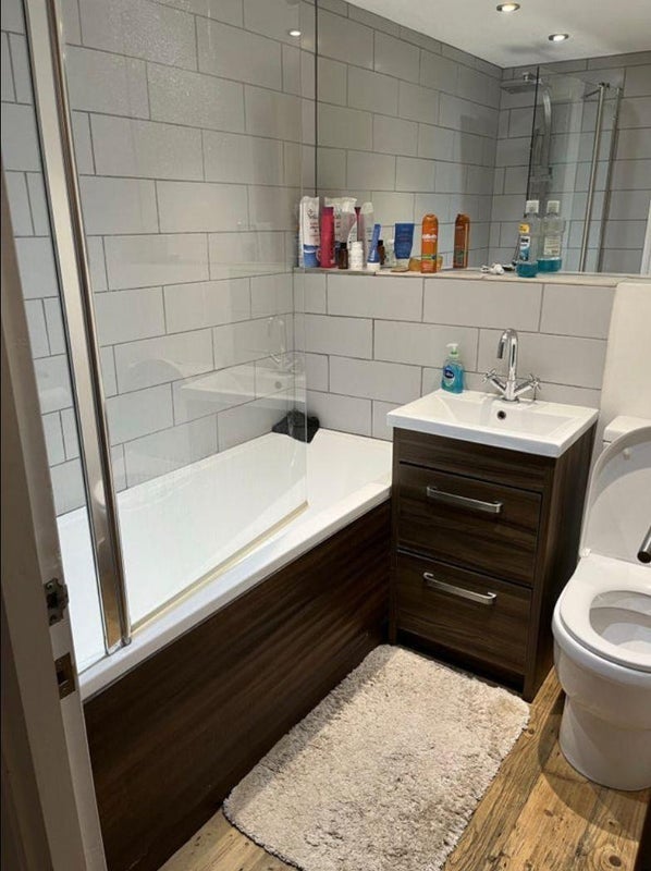 Room Landor Road in Greater London