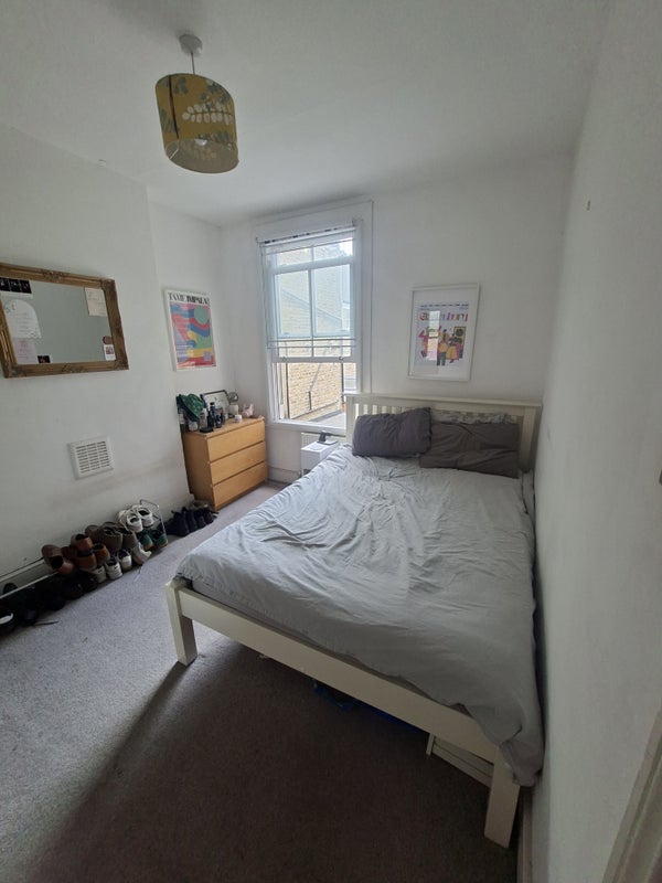 Room Landor Road in Greater London