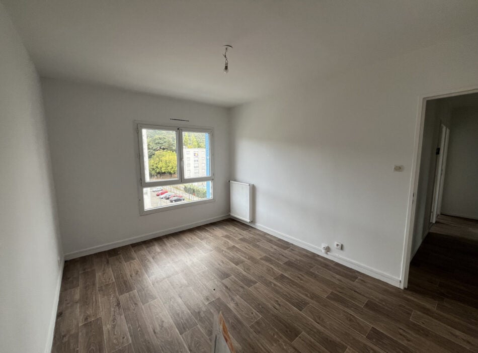 Appartement Avenue Maurice Cusin à Saint-Maurice-de-Beynost