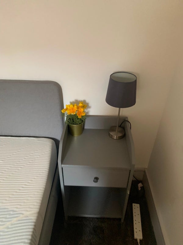 Room Tottenham Lane in Greater London