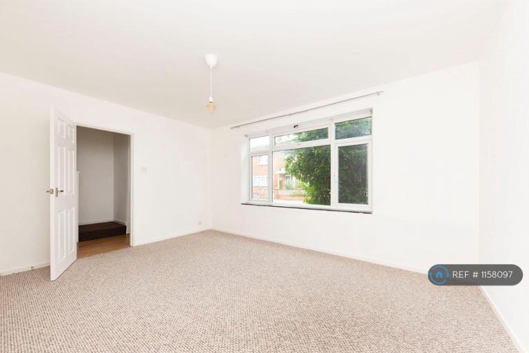 House Glentanner Way in Greater London