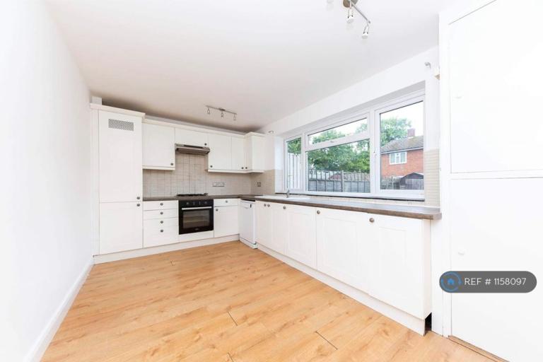House Glentanner Way in Greater London