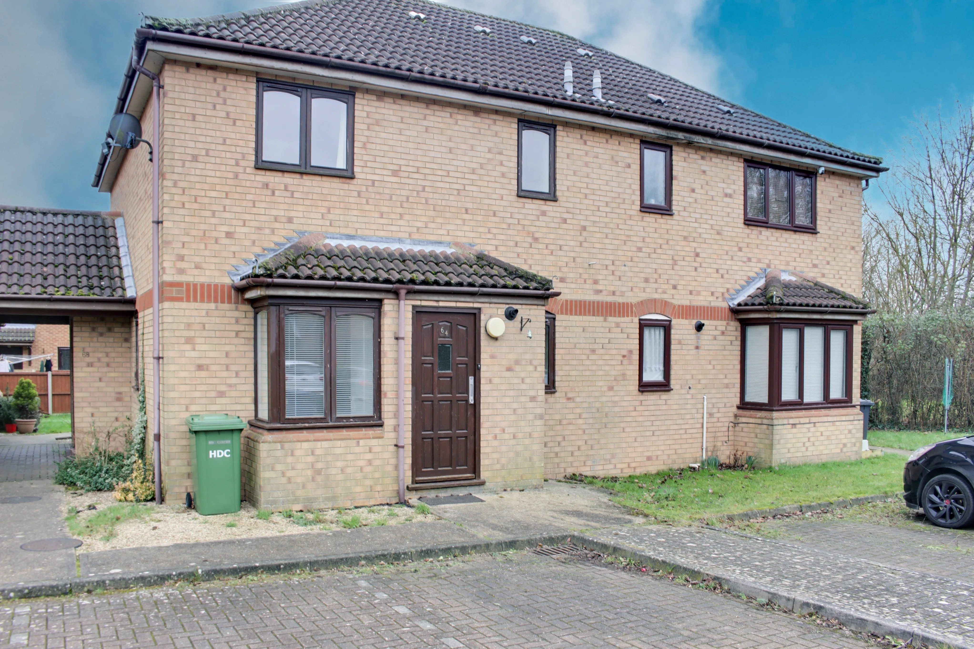 Flat Market Square in Huntingdonshire