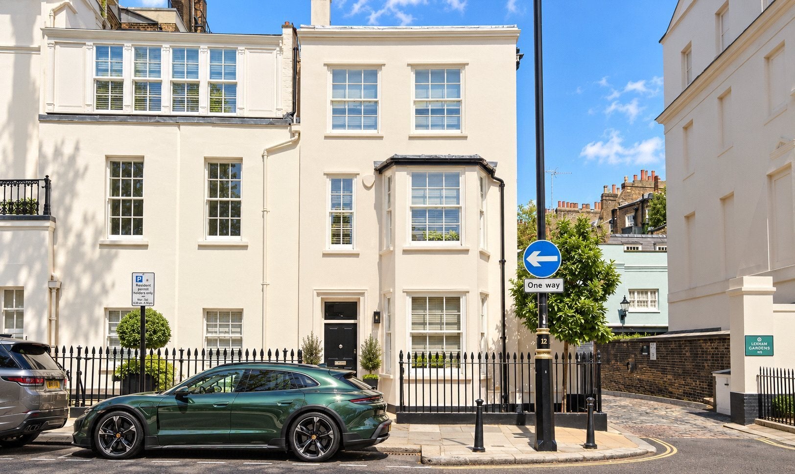 House Chester Square in City of Westminster