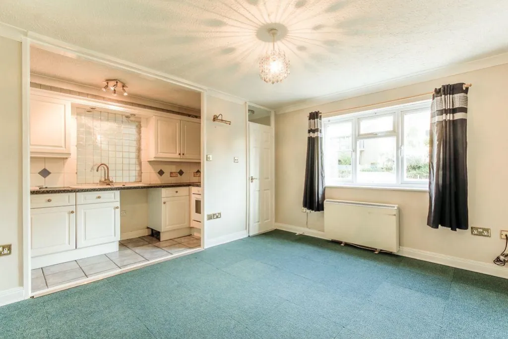 Flat York Place in Yeovil