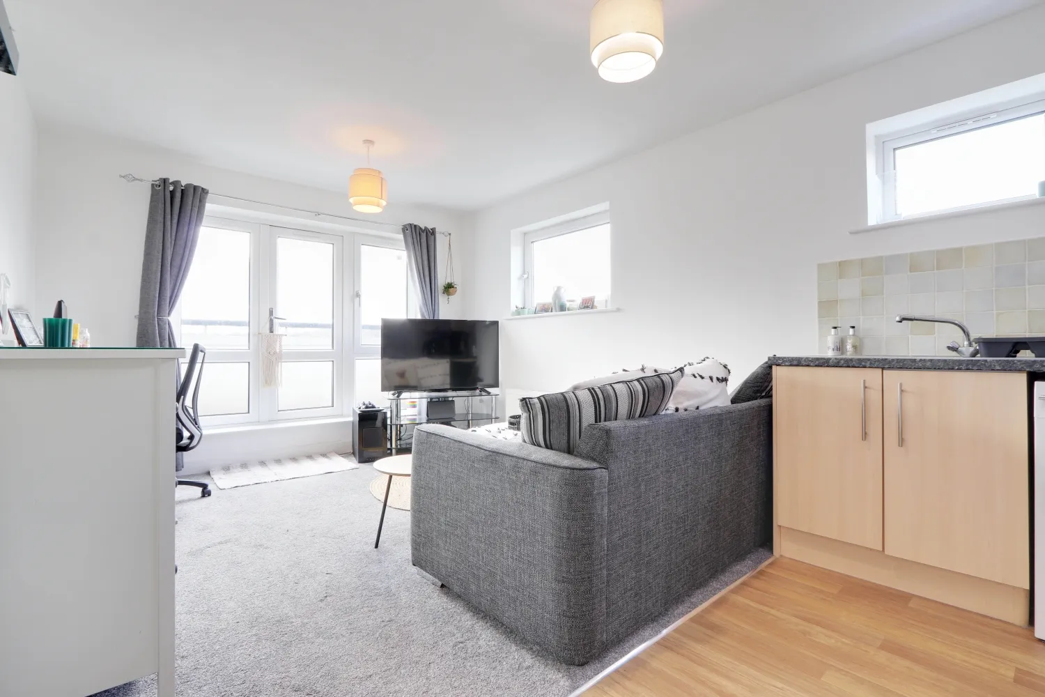 Flat Popley Way in Basingstoke and Deane