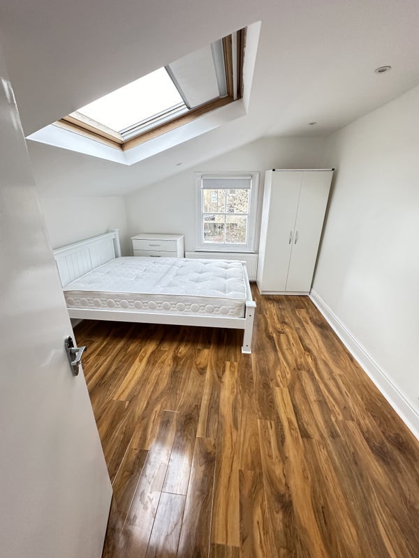 Flat Selsdon Road in Greater London