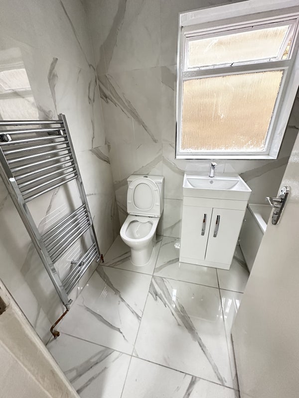 Flat Selsdon Road in Greater London