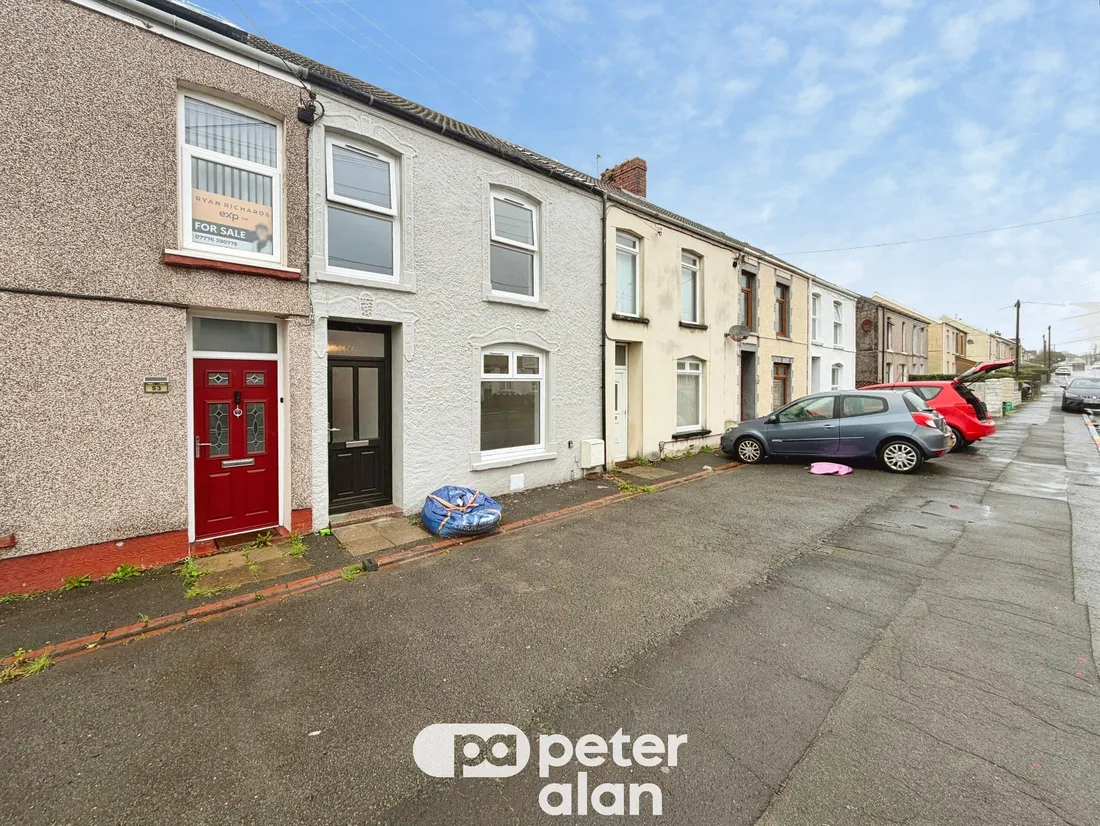 House Frampton Road in Upper Loughor