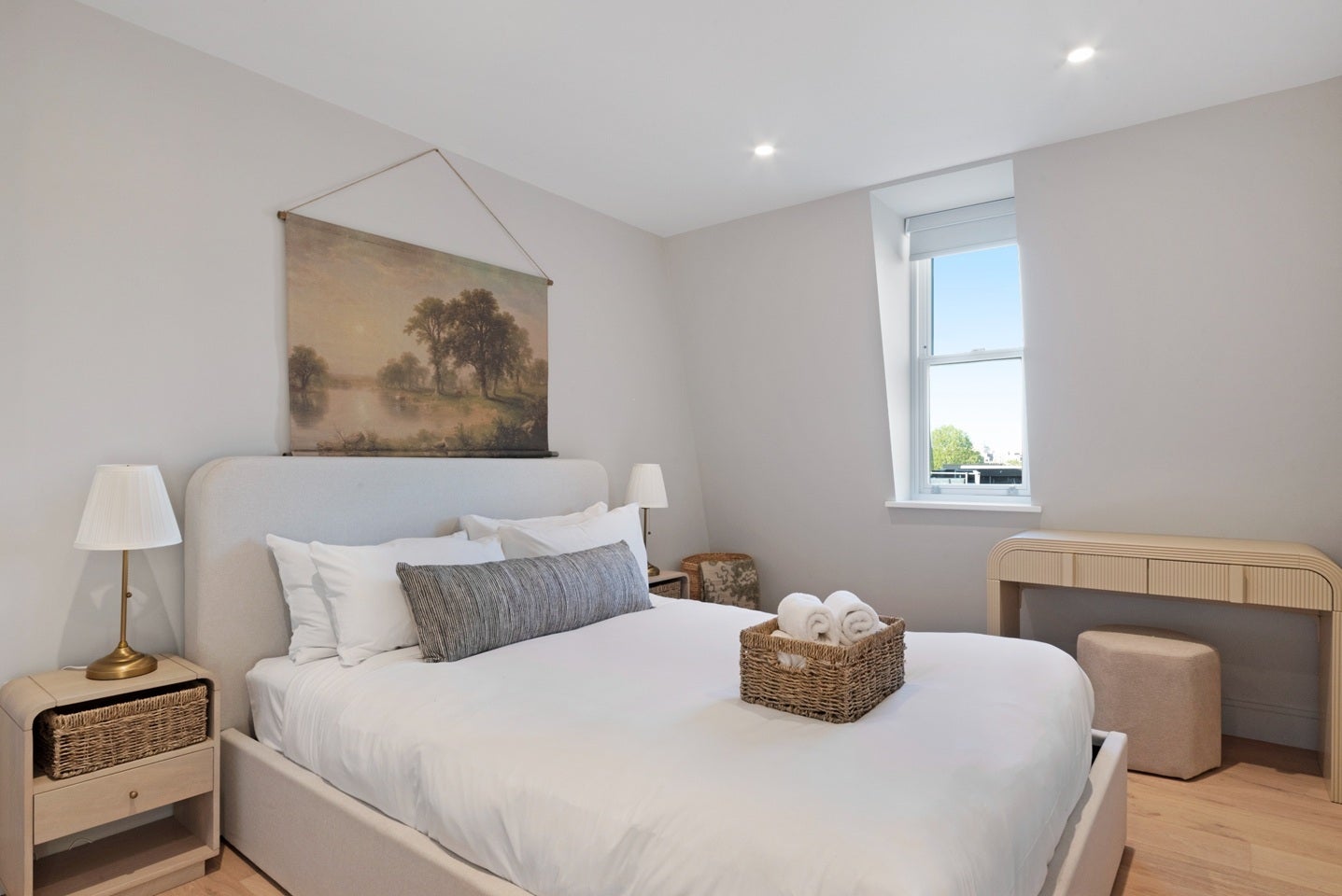 Flat Camden High Street in Greater London