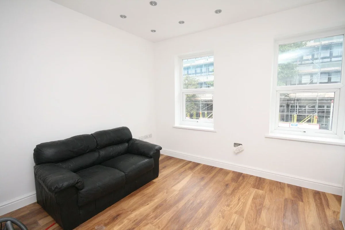 Flat Caledonian Road in Greater London