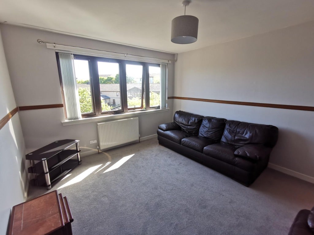 Flat Benvie Road in Dundee