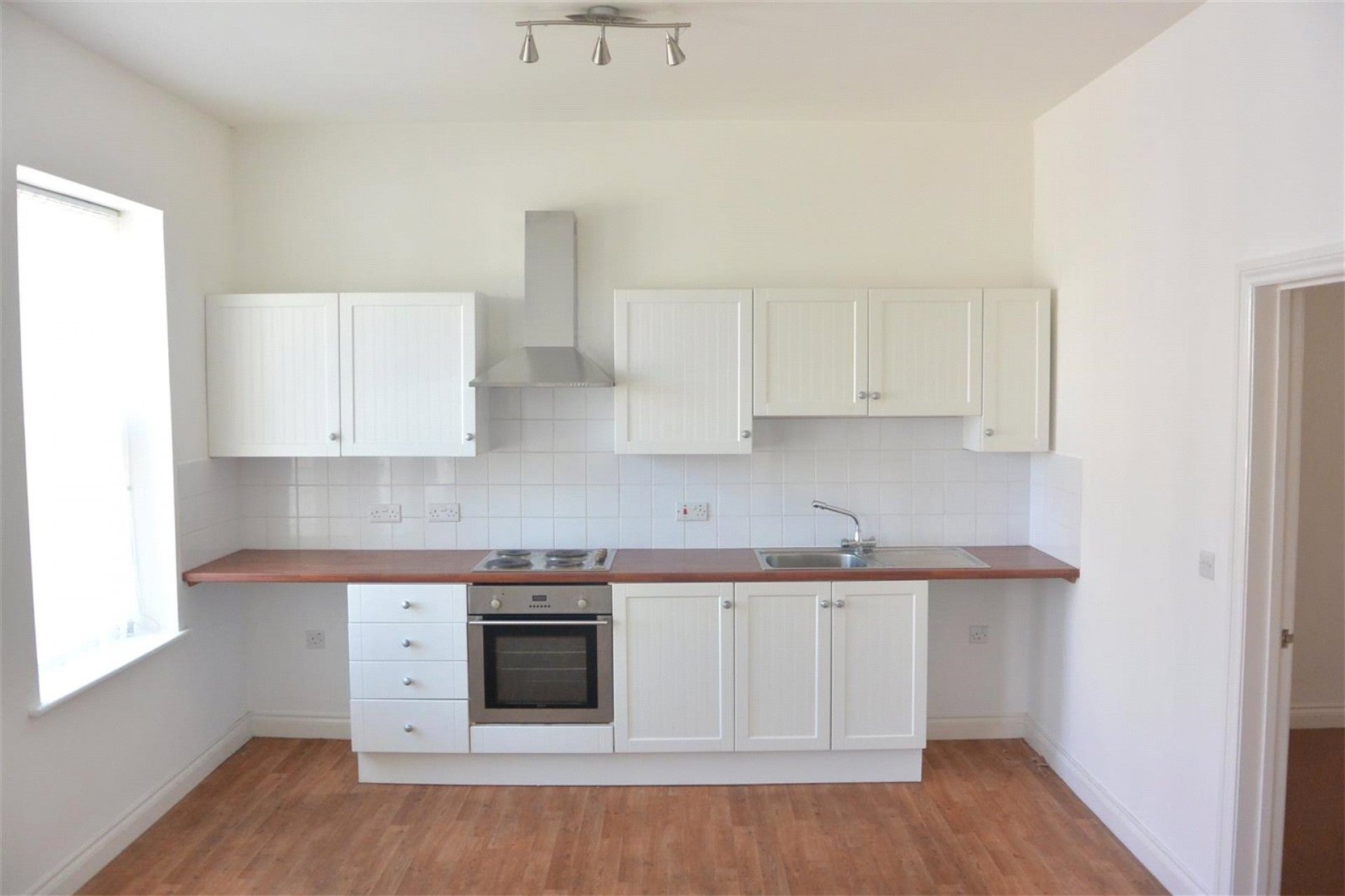 Flat Hendra Heights in St Dennis