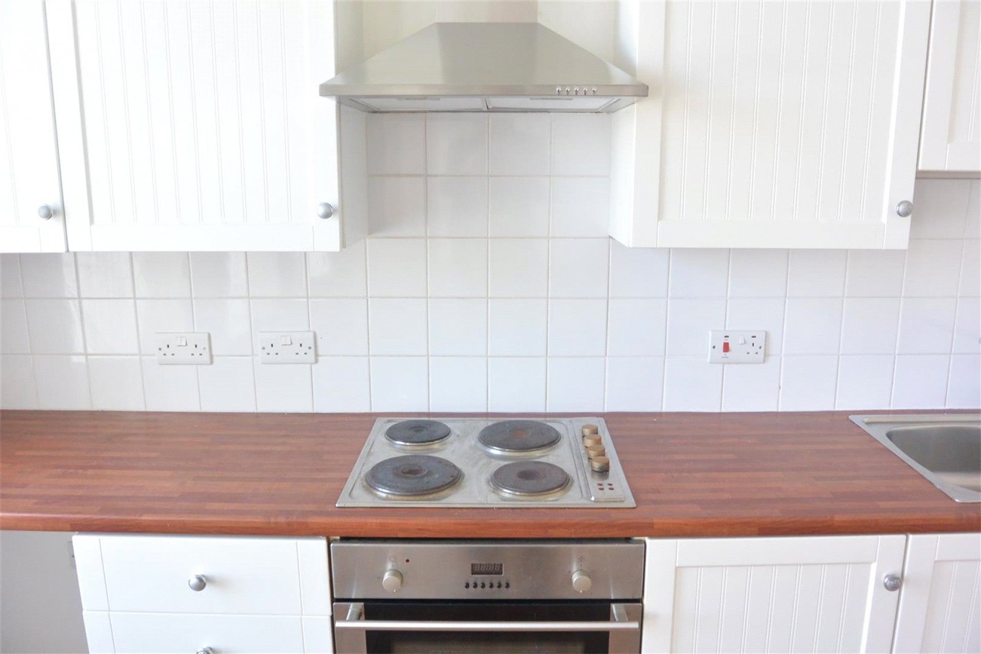 Flat Hendra Heights in St Dennis