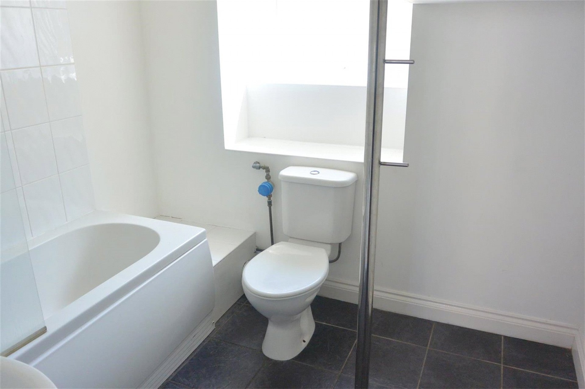 Flat Hendra Heights in St Dennis