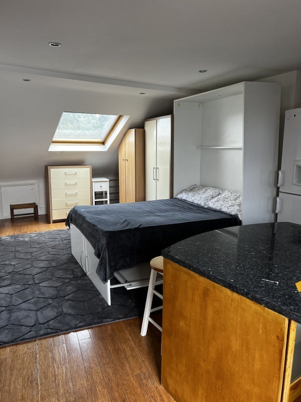 Flat Herbert Road in Greater London