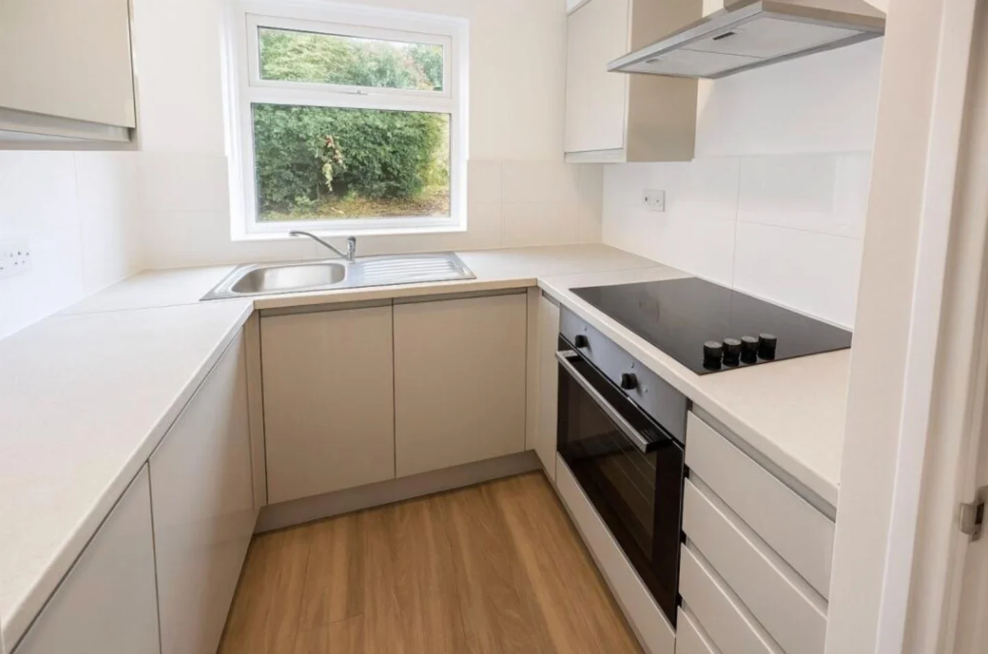 House Moorland Gardens in Luton