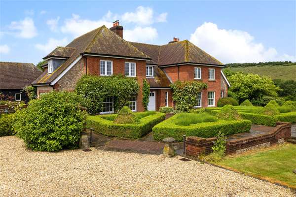 House The Ridgeway in Winterbourne Bassett