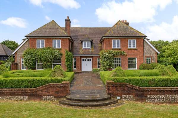 House The Ridgeway in Winterbourne Bassett
