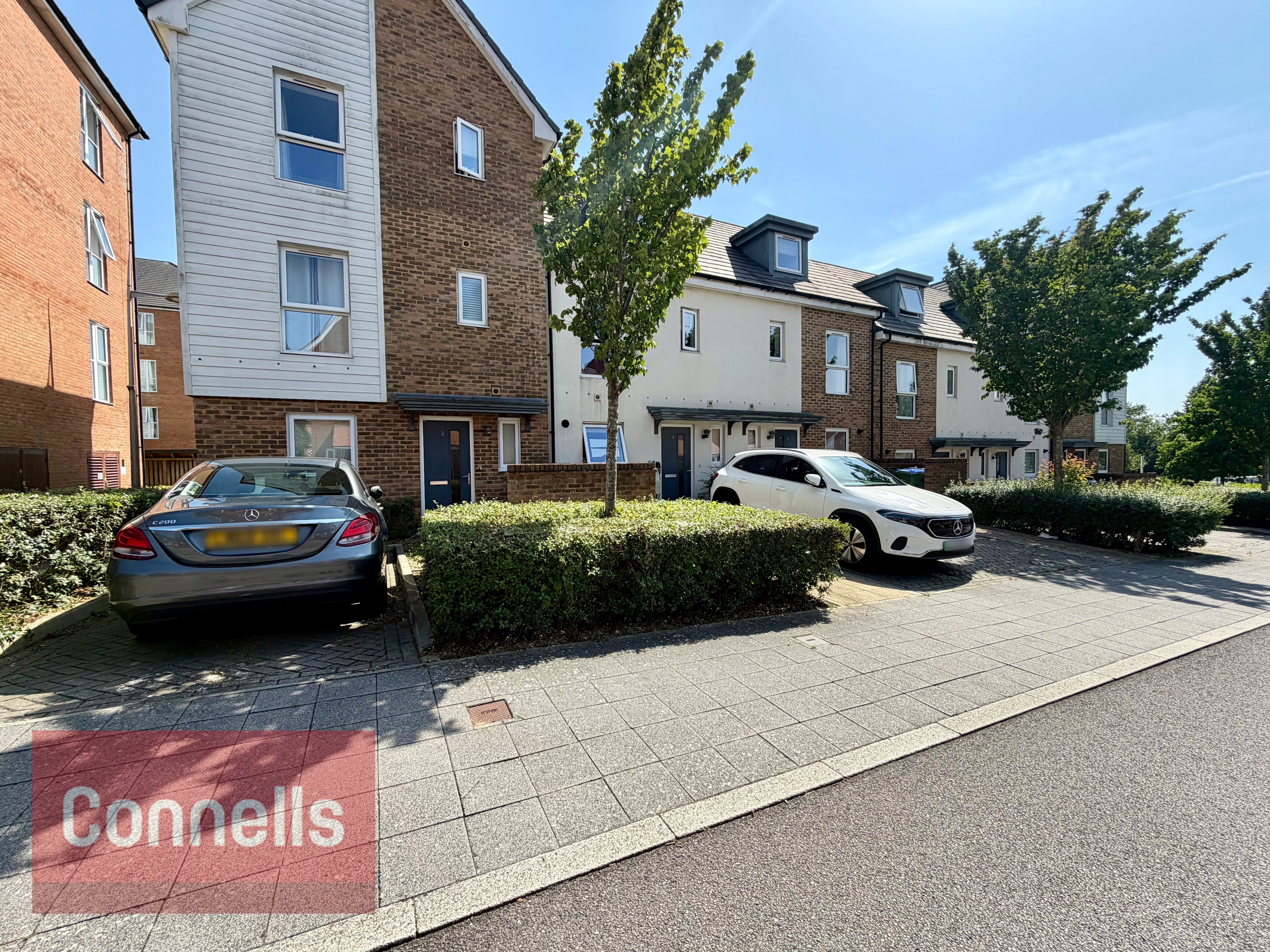 Flat Clay Vale in Horsham