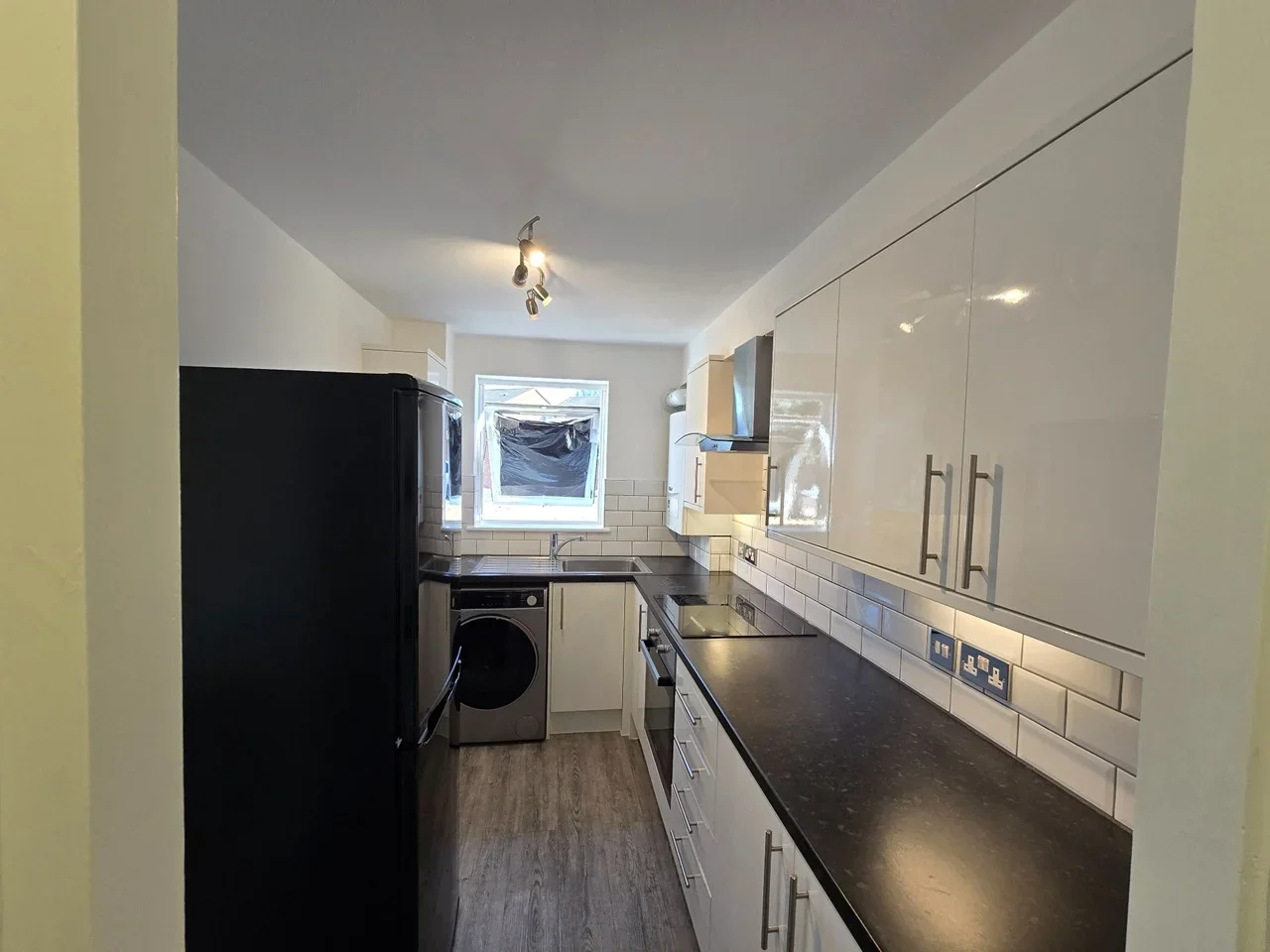 Flat Braithwaite Avenue in Greater London