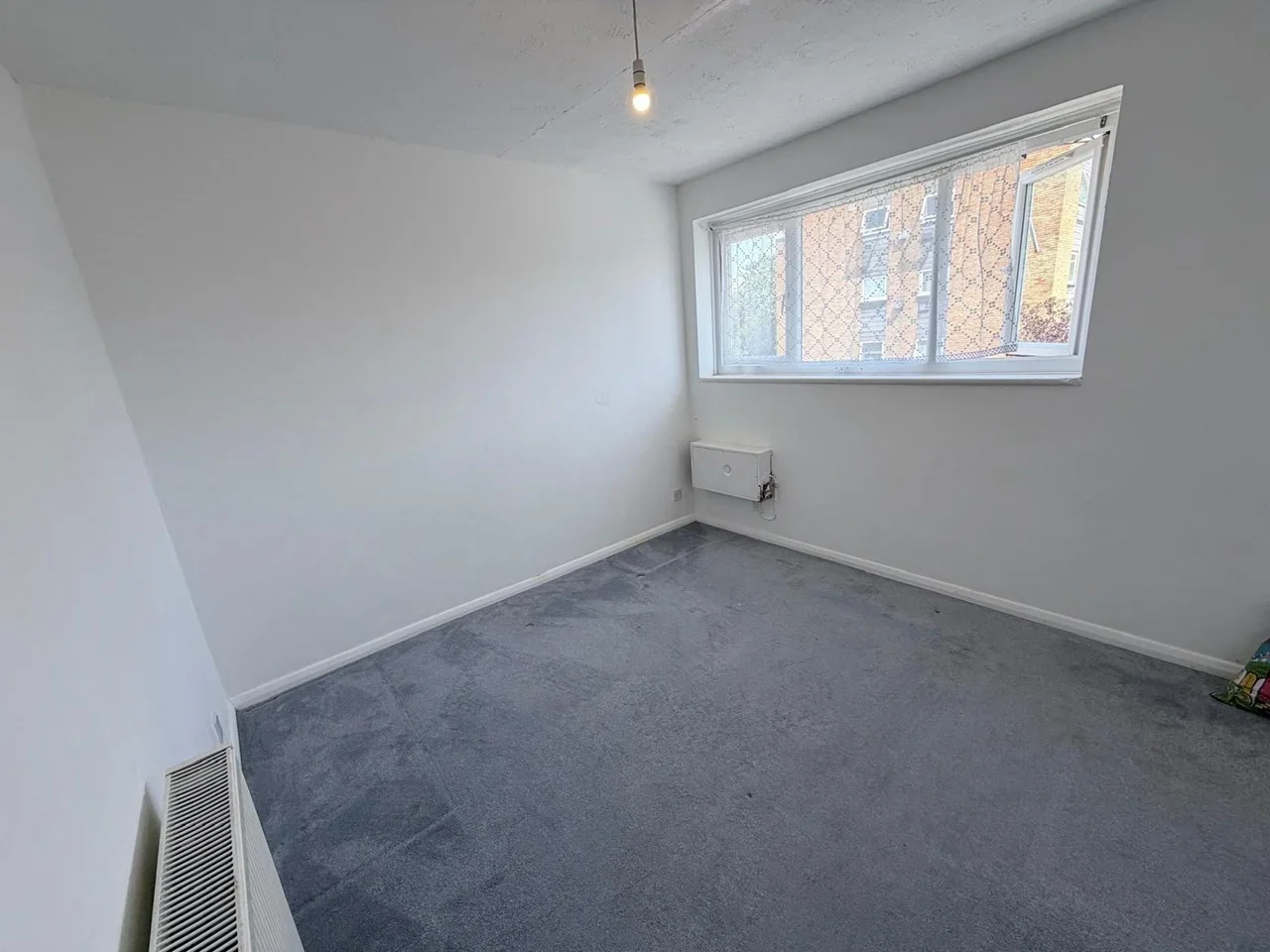 House Aplin Way in Greater London
