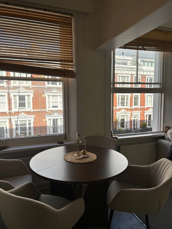 Room Maclise Road in Greater London