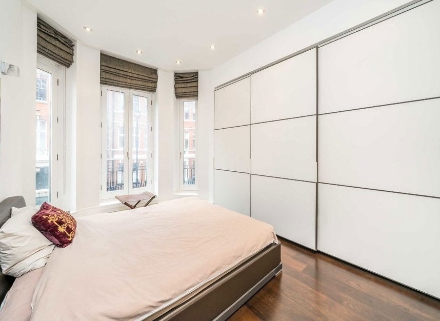 Flat Park Street in City of Westminster