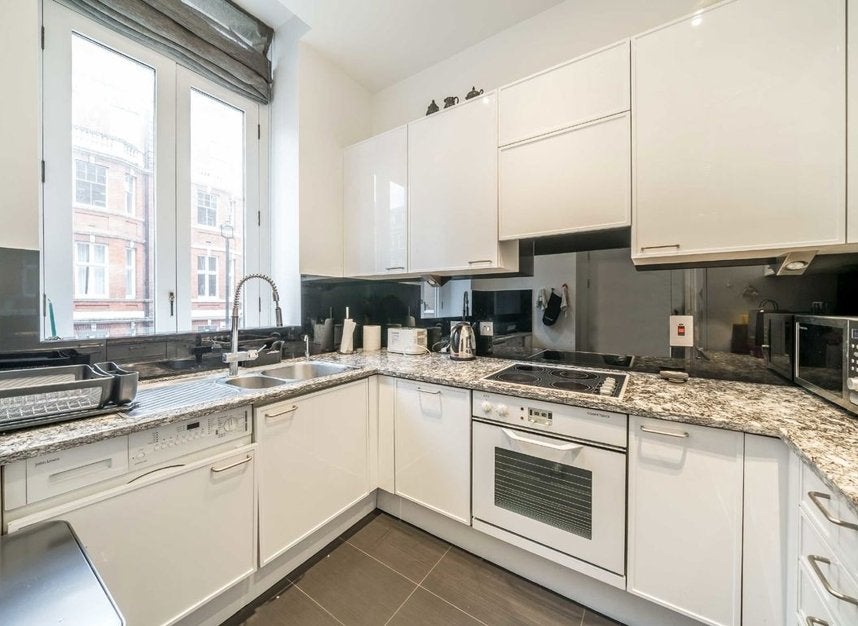 Flat Park Street in City of Westminster