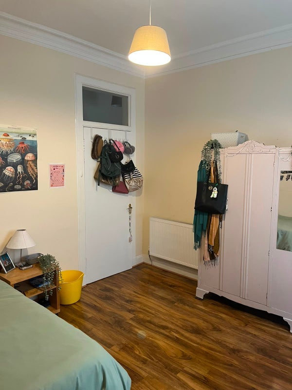 Room Valleyfield Street in City of Edinburgh