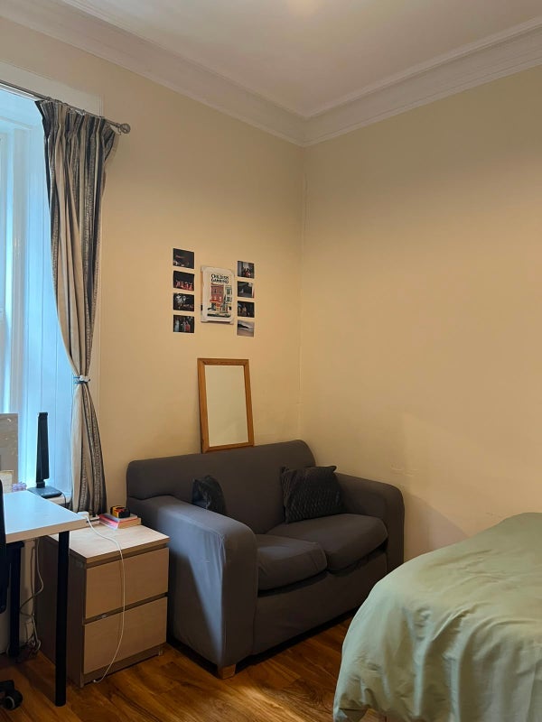 Room Valleyfield Street in City of Edinburgh