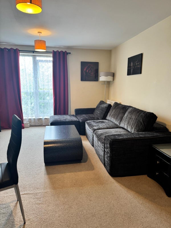 Room Wren Way in Manchester