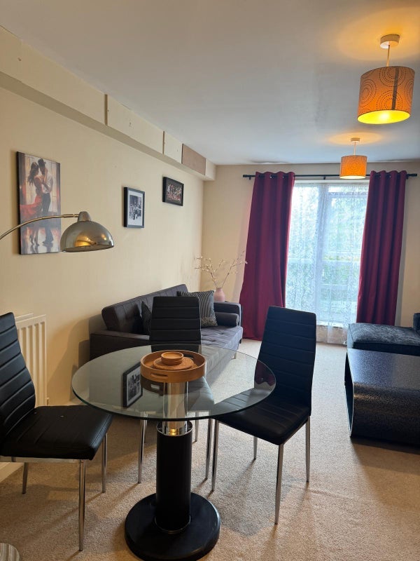 Room Wren Way in Manchester