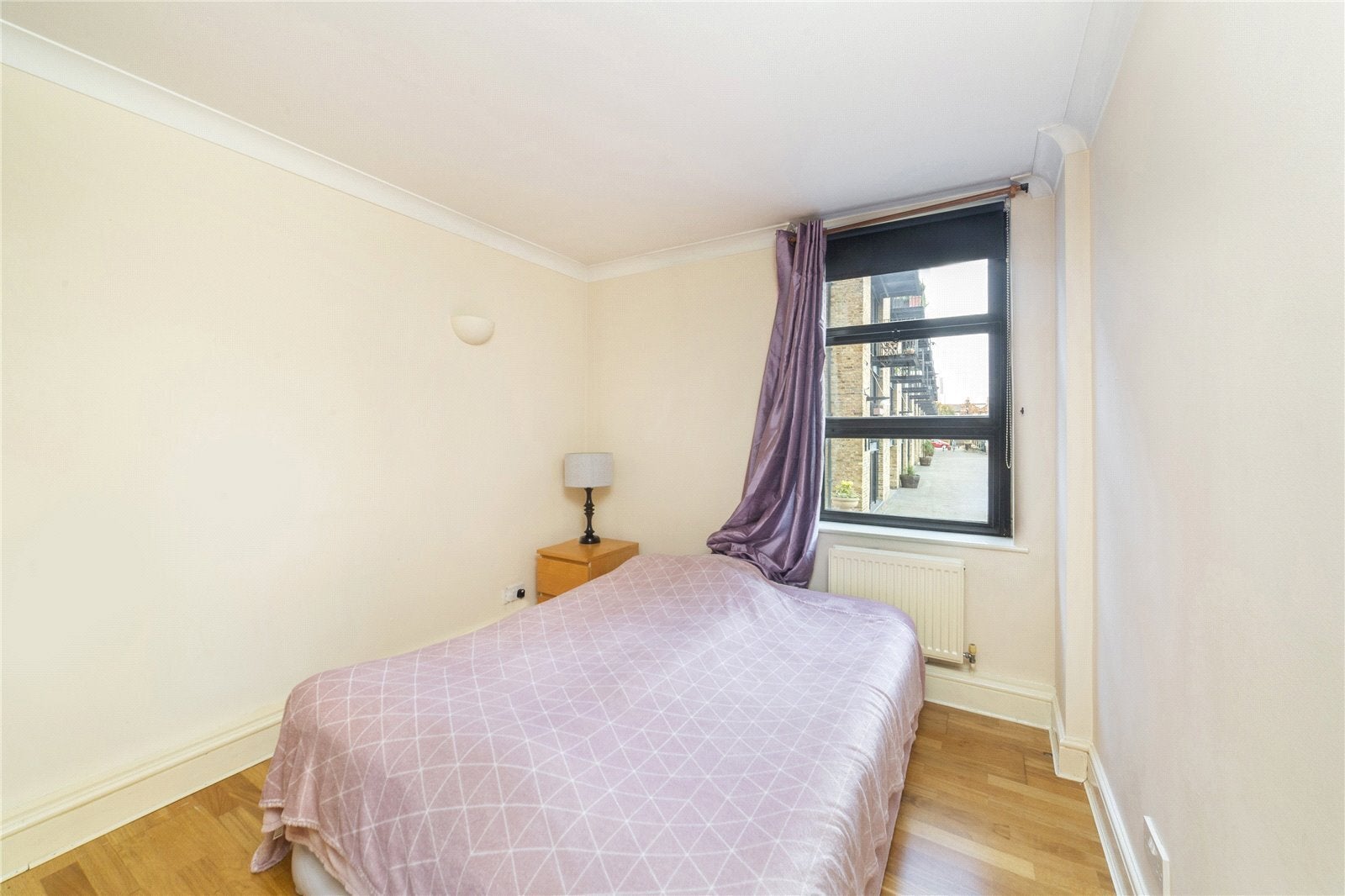 Flat Burrells Wharf Square in Greater London