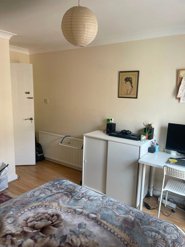 Flat Maryhill Road in Glasgow