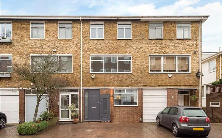 House Meadowbank in Greater London