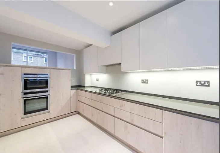 House Meadowbank in Greater London