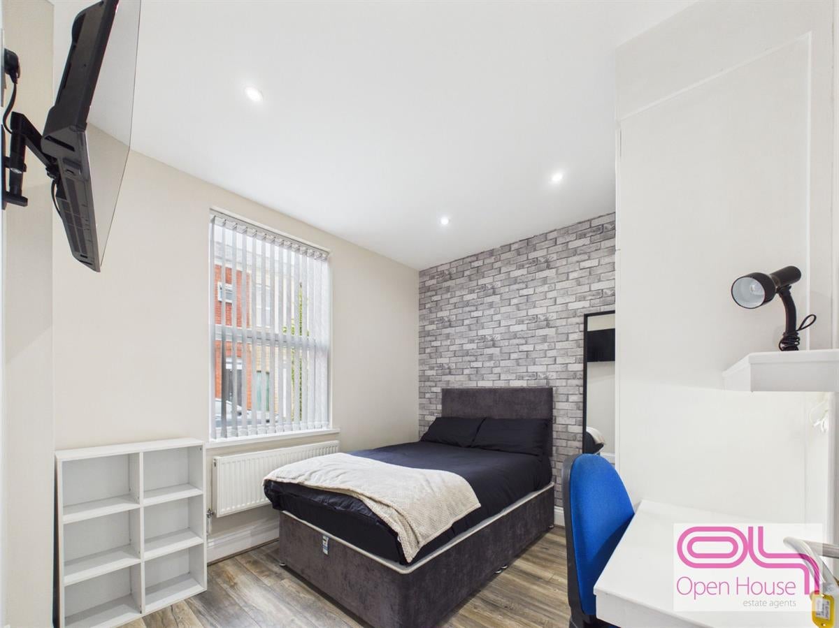 Room Elmsley Street in Preston