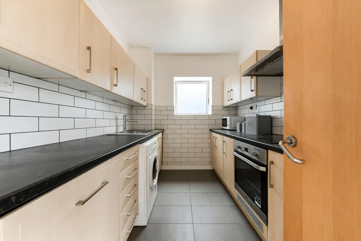Flat Old Bellgate Place in Greater London