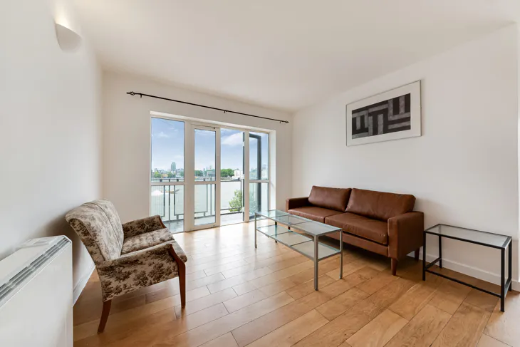 Flat Old Bellgate Place in Greater London