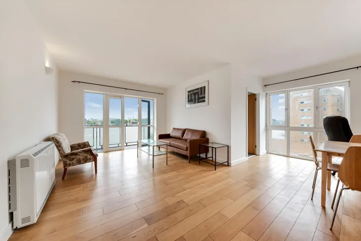 Flat Old Bellgate Place in Greater London
