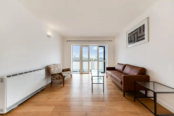 Flat Old Bellgate Place in Greater London