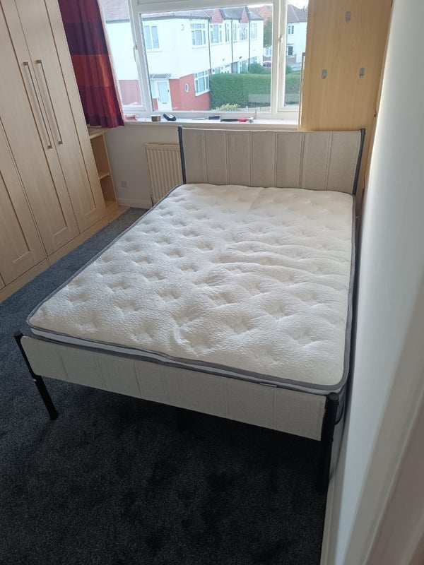 Room Westcombe Avenue in Greater London