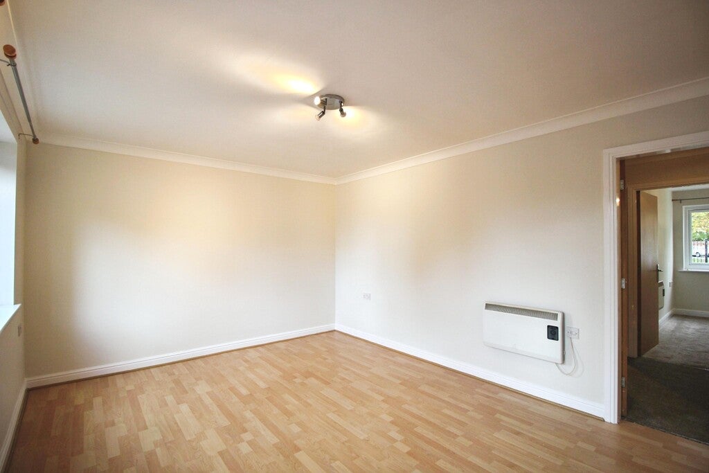 Flat Victoria Court in Chester