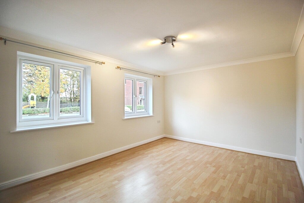 Flat Victoria Court in Chester