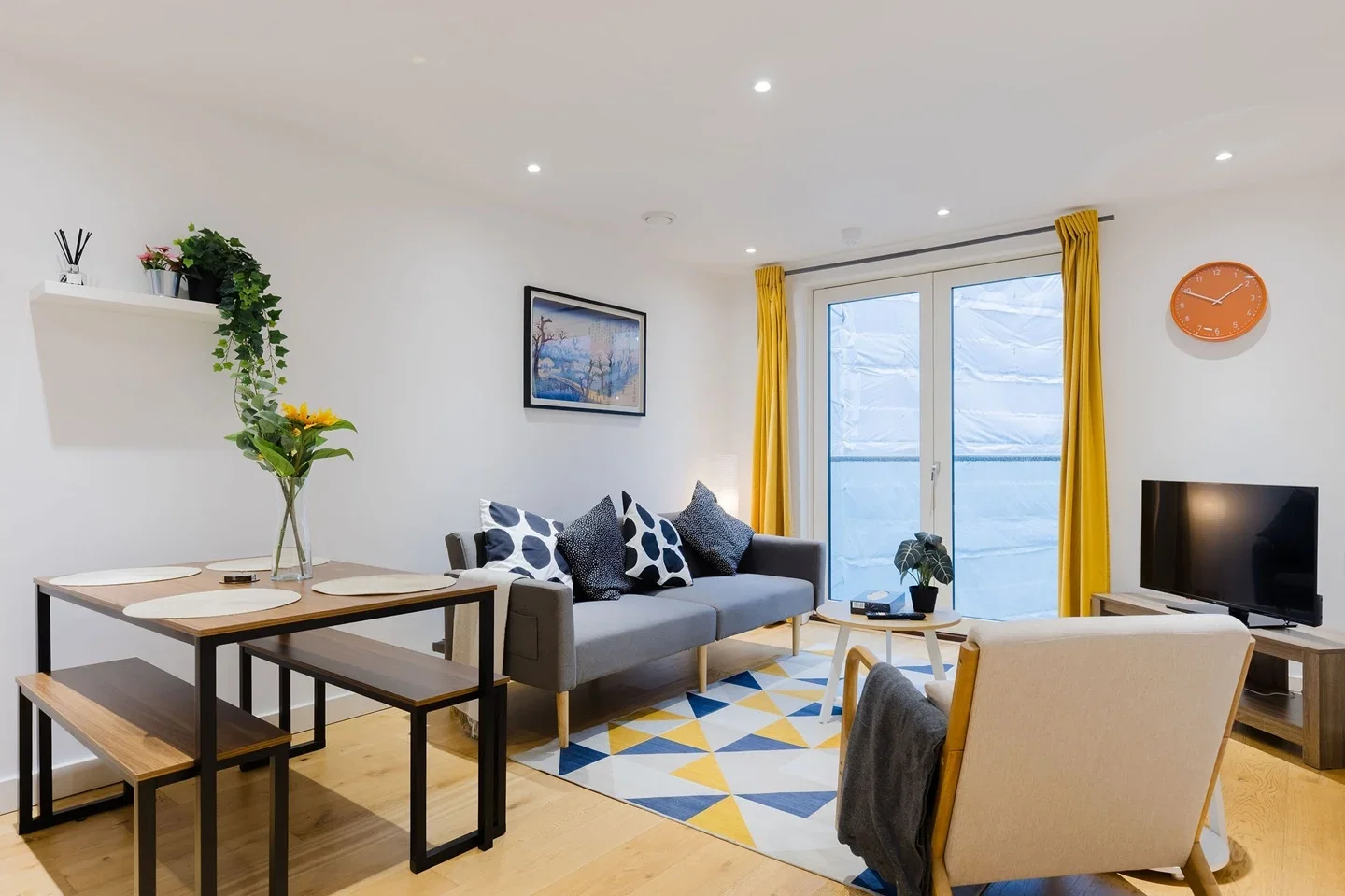Flat Wiltshire Row in Greater London