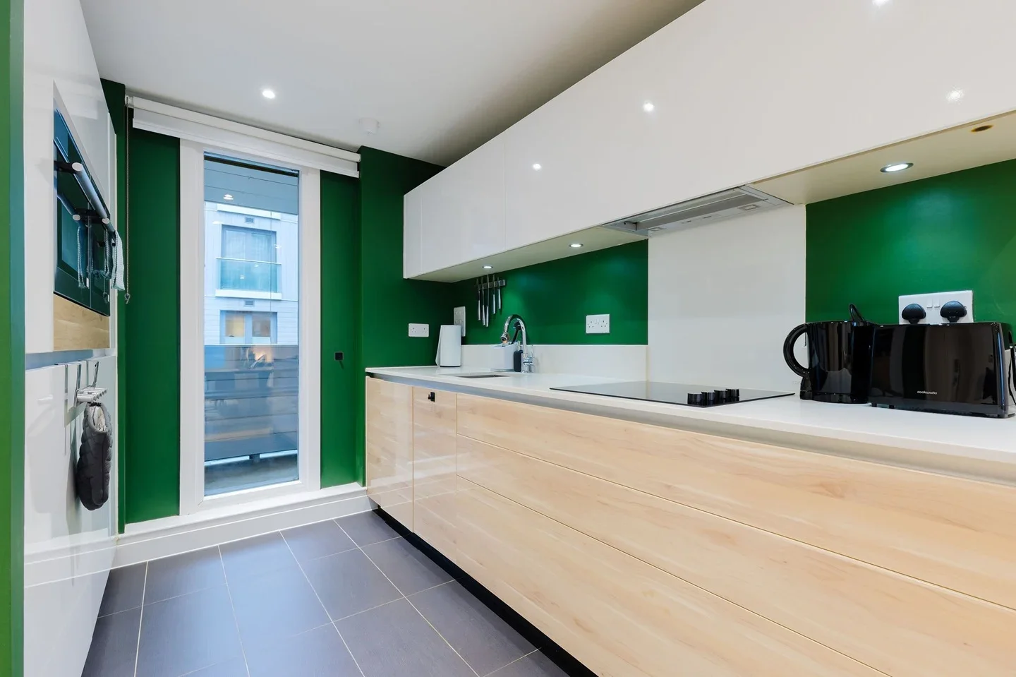 Flat Wiltshire Row in Greater London