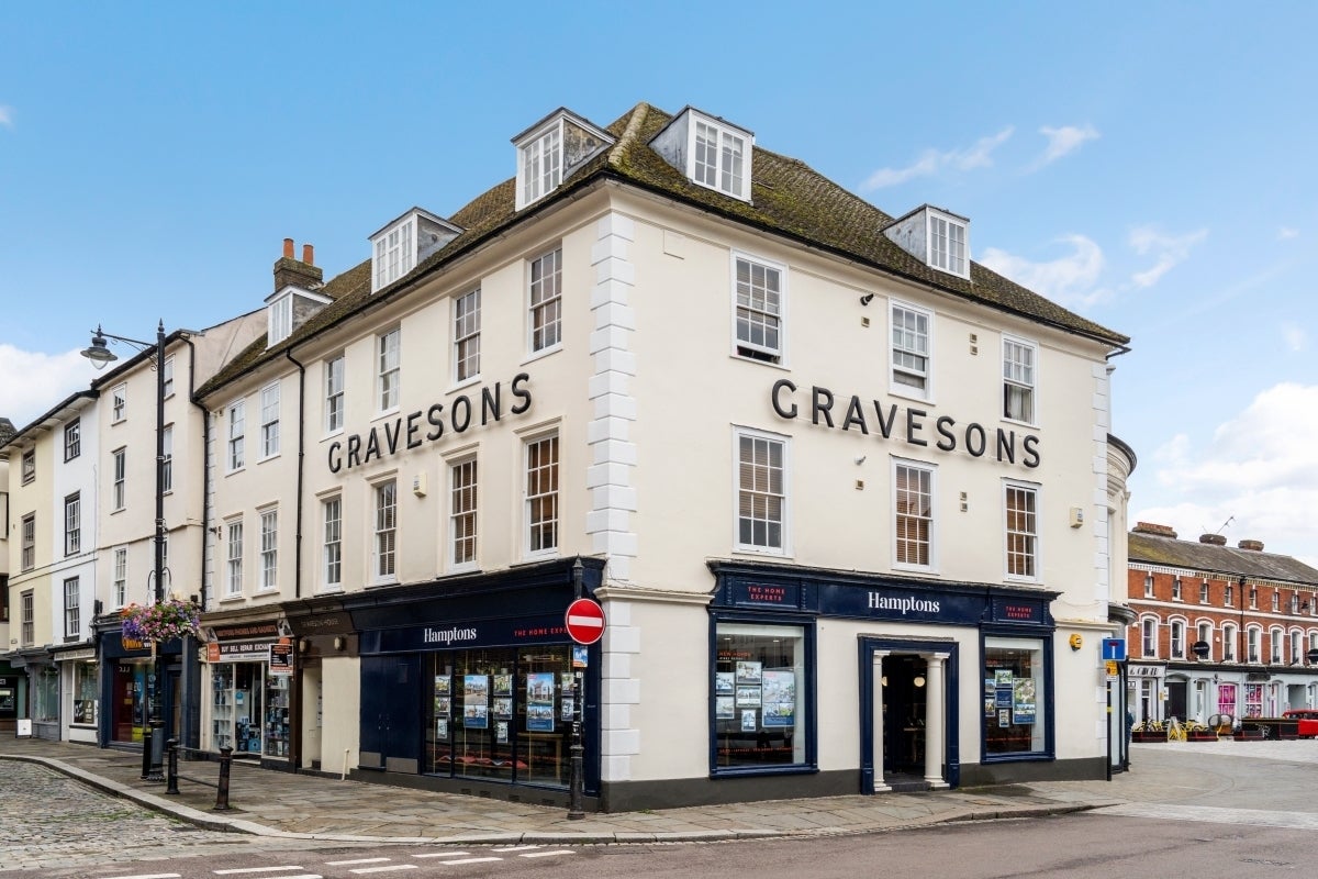Flat Market Place in East Hertfordshire