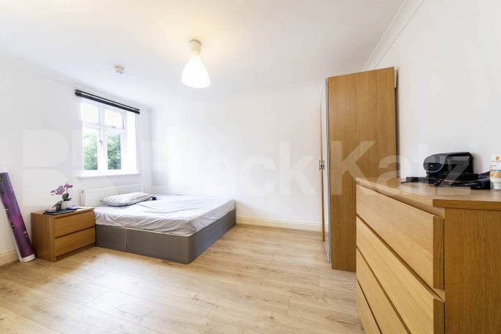 Flat Iverson Road in Greater London