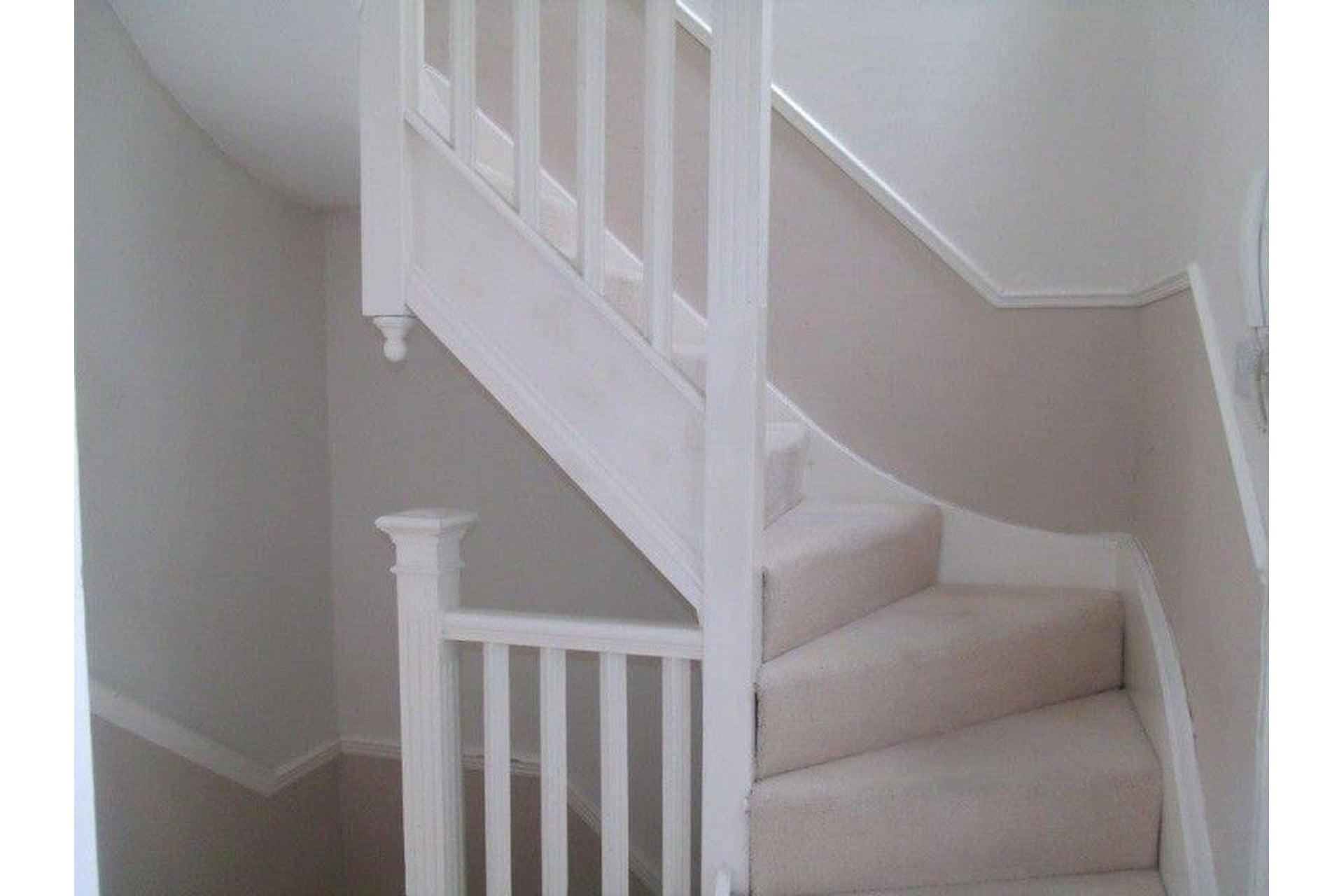 Flat Fox Lane in Greater London